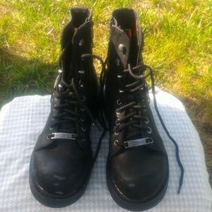 Motorcycle boots